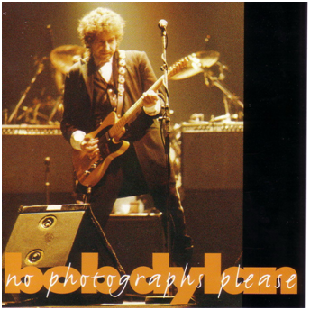 1989 #NowPlaying #Dylan Live album, The Complete Concert, 1989-06-07 - International Arena - Birmingham, England ▶️ youtube.com/watch?v=_nkFeQ… from #BobDylan's Music Box🔗thebobdylanproject.com/Album/id/1080/ Follow us inside and #ListenTo this, and over 2,000 other @BobDylan related albums.