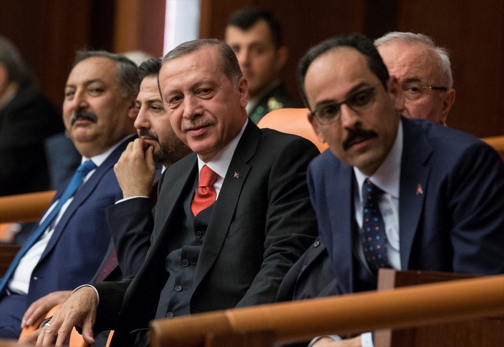 🔴 #SONDAKİKA MİT Başkanı İbrahim Kalın ve Adalet Bakanı Yılmaz Tunç, Cumhurbaşkanı Erdoğan tarafından Beştepe'ye çağrıldı.