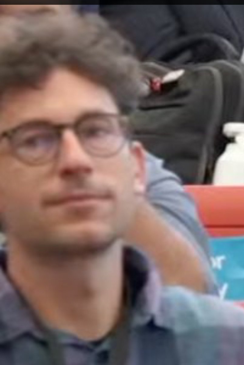 roodrraa tweet media