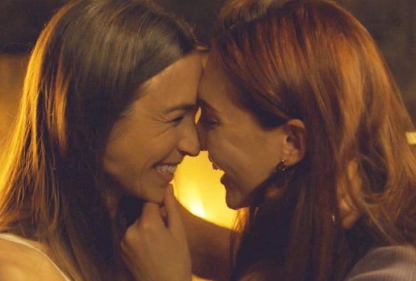only_human3's tweet photo. Happy #wayhaughtwednesday to all my lovely #Earpers Family 💜 #WynonnaEarp #representationmatters 🏳️🌈 #katbarrell #dominiquepc https://t.co/doIXxOlIIn