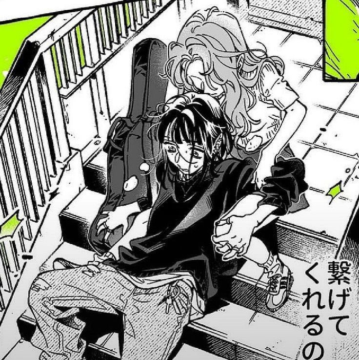 kyoruyeye's tweet image. thinking about how someone once mentioned the way mitsuki is clutching onto both aya and her guitar… two of the most precious things to her… the two things she may have to choose between in her future…