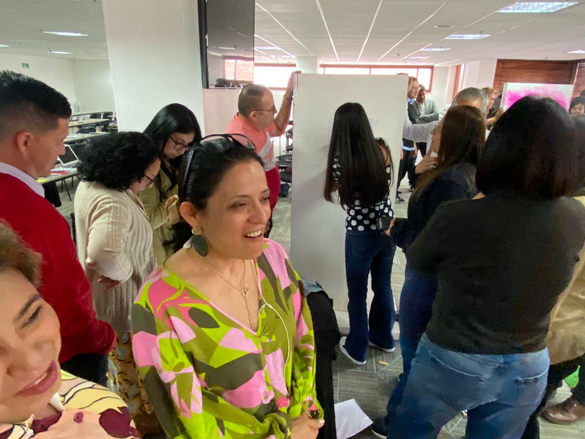 MinEducación tweet media