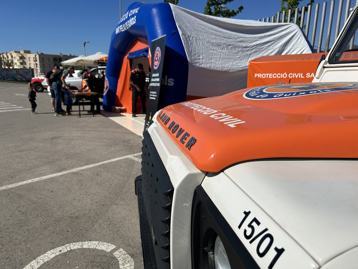 AVPC_SFG's tweet photo. l’AVPC Sant ha esrat present a la JORNADA DE LA MOBILITAT SEGURA, que s’ha cel•lebrat al Guixols Arena, junt amb altres cossos de seguretat.
#guixols #AVPC #voluntaris #ProteccioCivil #policialocal #PoliciaNacional #GuardiaCivil #creuroja #mossosdesquadra #bombers https://t.co/2J5ISJ2oJy