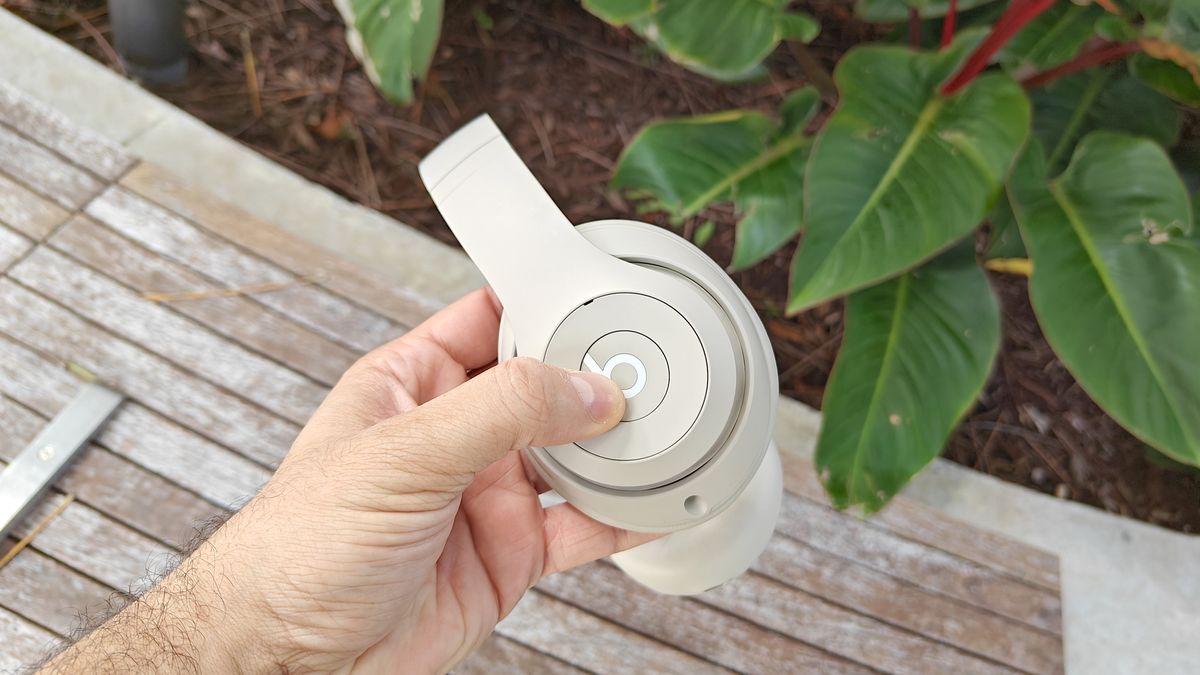 Beats headphones now priced move after Solo 4 release, here are 7 I recommend trib.al/e9hpHtR