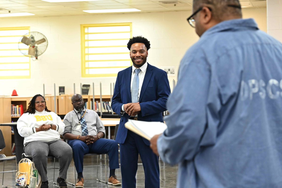 DPSCS Secretary Carolyn J. Scruggs welcomed @BowieState University @PresBreaux and team for a crucial dialogue on nurturing growth in our BSU prison education program, setting the stage for transformative change.📝📚🧠