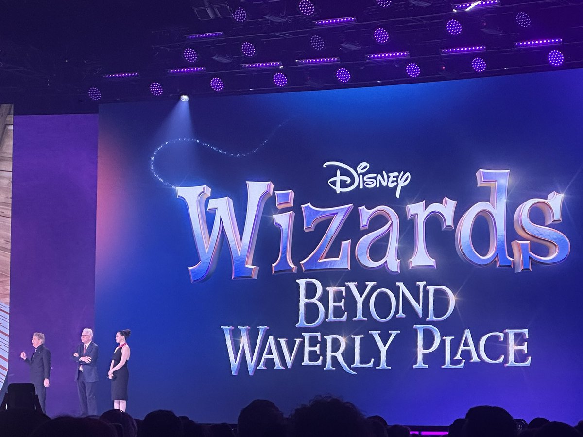 Logo oficial de ‘Wizards: Beyond Waverly Place’ ✨ Estreia esse ano no Disney+ e Selena Gomez é produtora executiva da série.