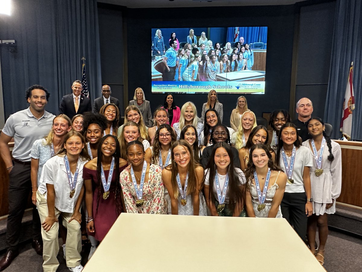 .@HCPSAthletics also recognized the 2023-2024 High School Champions in cheer, tennis, and flag football. Congratulations to our student-athletes! 🏆