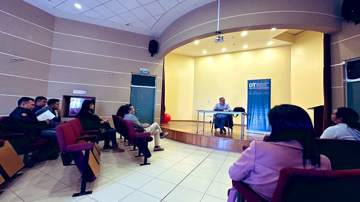 Junto al Jefe del Depto. RRLL nos reunimos con #dirigentes #sindicales de #AltoHospicio para establecer nuevas herramientas de #DialogoSocial en la región de #Tarapacá 
#Iquique
<a href="/cuttarapaca/">CUT Tarapaca</a> <a href="/DPRTarapaca/">Delegación Presidencial Regional de Tarapacá</a> <a href="/SeremiTrab_1R/">Mintrab Tarapacá</a> <a href="/VoceriaTarapaca/">Seremi Gobierno Tarapacá</a>