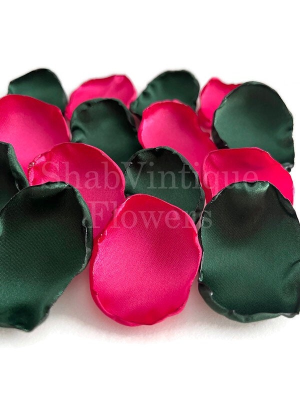 Transform your celebration with a splash of vibrant elegance! 🌸💚 Our Emerald Green and Fuchsia Flower Petals are perfect for adding a touch of… dlvr.it/T6tXYM #weddingcolors #bridal #weddingdecor #happilyeverafter #bettertogether #specialday #misstomrs #celebrate