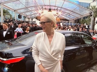 Meryl Streep crowned Queen of the Croisette in #Cannes2024 eyeforfilm.co.uk/news/2024-05-1…