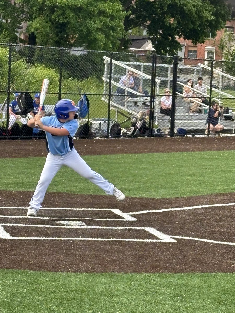 Erin Lyons-Barton tweet media