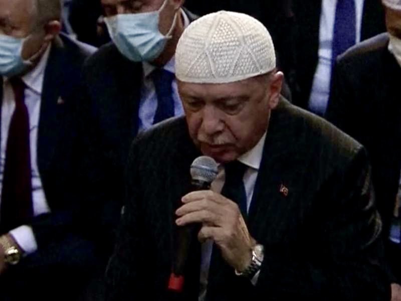 Κάθε μέρα προσεύχεστε στον Αλλαχ, ο Ερντογαν,να έχει καλα τον φίλο του τον Κυριακο.
5 χρονια διακυβέρνησης ΝΔ ο Ταγιπ πέτυχε: Τουρκολυβικό μνημόνιο, «γαλάζια πατρίδα»,ναοί μνημεία έγιναν τζαμιά, αποστρατιωτικοποίηση νησιών,επαναφορά της «τουρκικής μειονότητας»