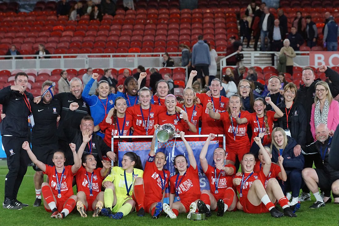 YorkCityLFC's tweet image. The Styled Interior Design Women’s County Cup winners! 

📸 Ian Parker 

#YCLFC #MinsterBelles