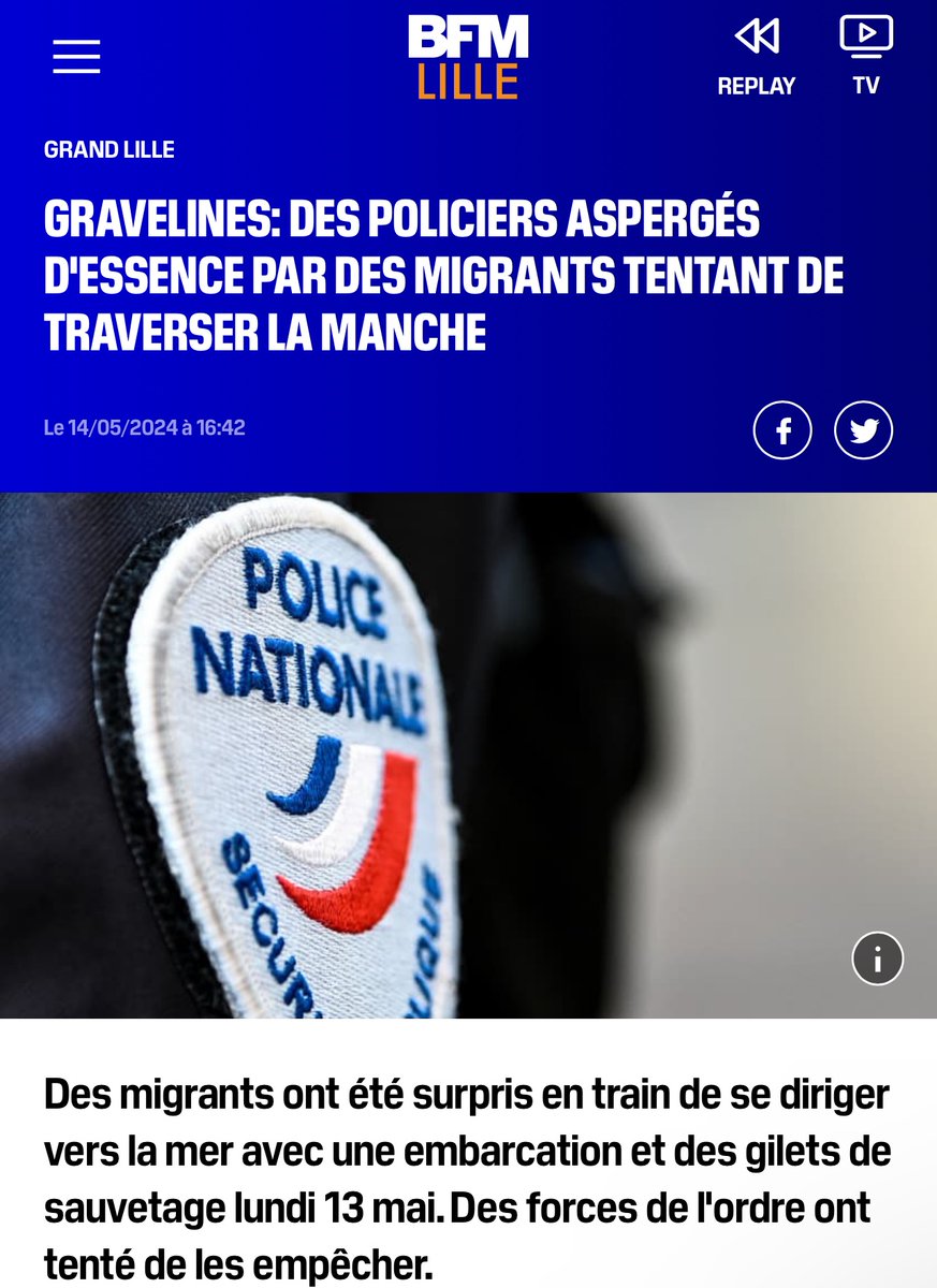 🔴 Les migrants ont vidé un bidon de carburant sur l'embarcation et l'ont enflammé, puis ont jeté de l'essence vers les policiers, sur leur corps et visage. Ils ont allumé les gilets de sauvetage avant de les jeter sur les policiers aspergés d'essence. Ces derniers ont néanmoins