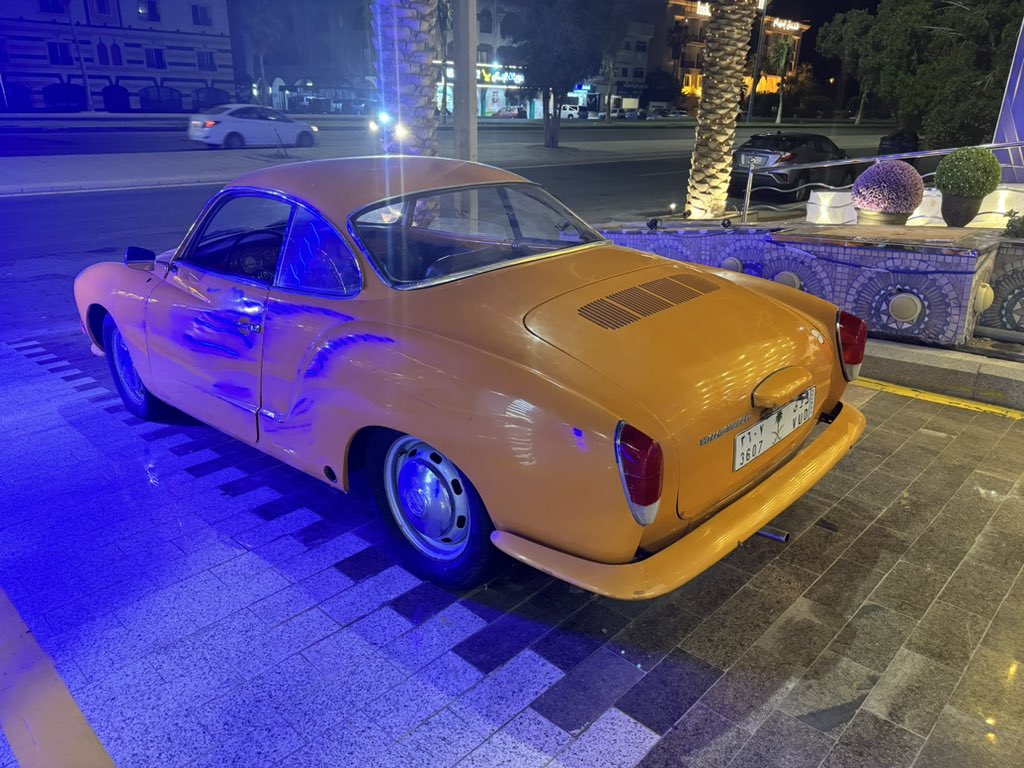 AGRammal's tweet photo. 🇩🇪 1971 فولكسفاجن كارمن غايا كوبيه Typ -14
-
#Vw   #Karmann #Ghia #Coupe #Typ14 
#volkswagen https://t.co/mYniaFdDhE