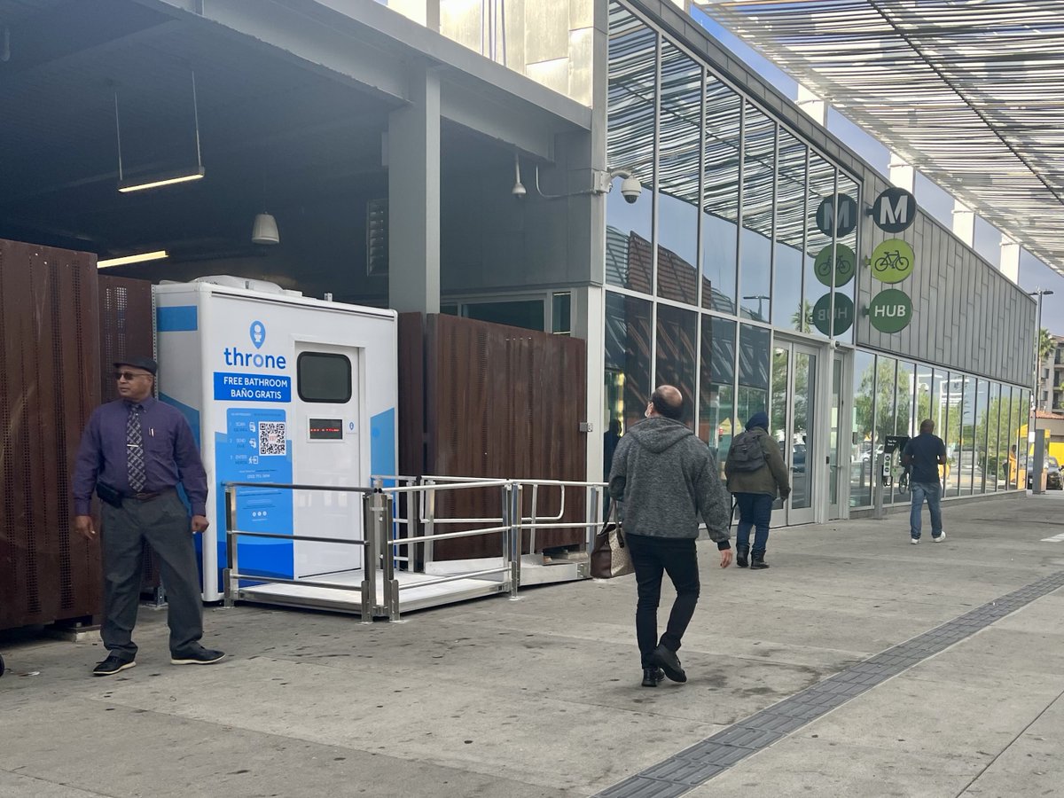 We've partnered with @thronebathrooms on this pilot -- which launched last fall with restrooms at 4 stations: Norwalk Westlake/MacArthur Park Willowbrook/Rosa Parks (pic below) Sylmar/San Fernando Metrolink station (for bus operators)