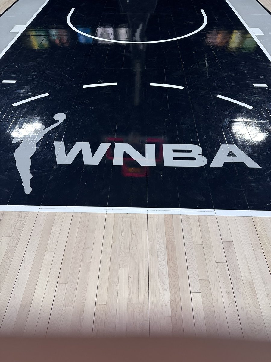 CoachMJoiner's tweet photo. The start of a NEW Journey… giving God the Glory always! Let’s gooooooo! #IfYouKnowYouKnow #VilleMade910 #TheJourney #TheWNBA https://t.co/7vJhKemFUE