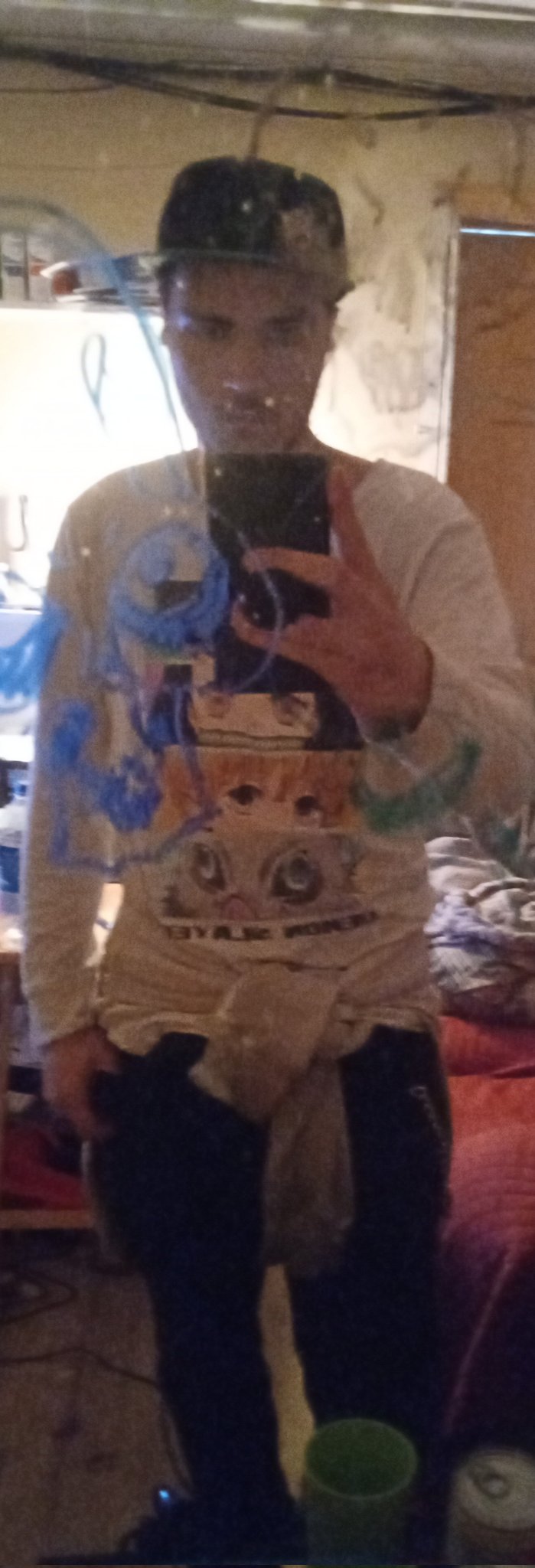 A little mirror selfie 😅 https://t.co/oTnx6fcc6a