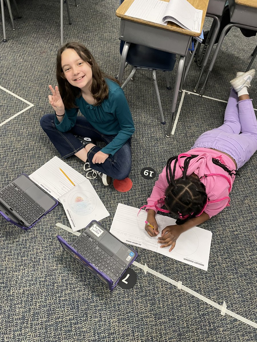 Clare Mueller tweet media