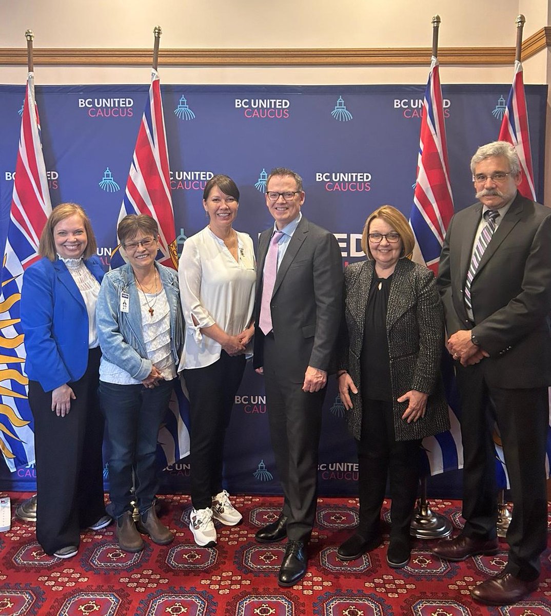 Great meeting today in Victoria with Chief Dolleen Logan and Councillor Wendy Jael from the Lheidli T’enneh along with MLAs @coraleeoakes, @shirleybond, and @MikeMorrisforBC! #BCpoli #CityofPG