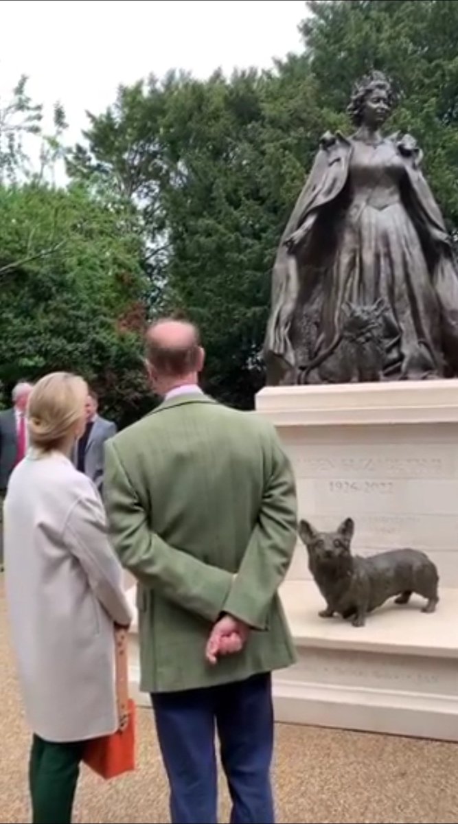 Edward & Sophie❤Always wonderful to see them. They are at Oakham Rutland ❤
#DukeandDuchessofEdinburgh #RoyalFamily #Royalty #QueenElizabethII #Beloved #Jo_March62