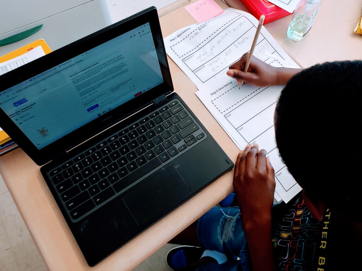 TechNallyCSDA's tweet image. Great day today working with 3rd and 4th grade classes at ASH & Pine Hills using @magicschoolai to explore topics for their informational writing projects! #albanytechcoaches #teachersaremagic #studentsaremagic