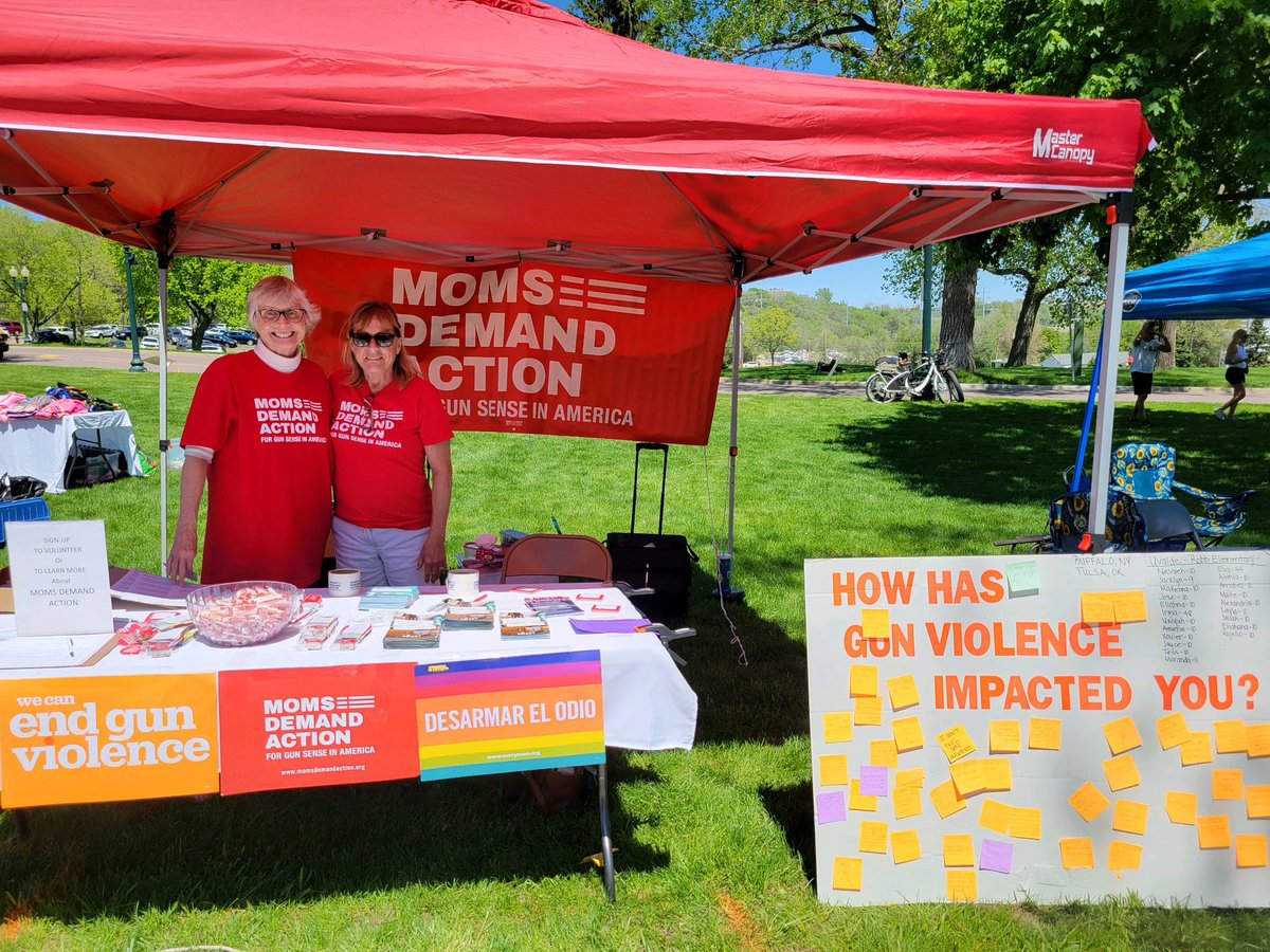 This past weekend the South Dakota Chapter of @MomsDemand were present at the Cinco De Mayo festivities in Sioux Falls sharing how #GunViolence impacts our communities.

We will never stop advocating for common sense health and safety in South Dakota. 🧡