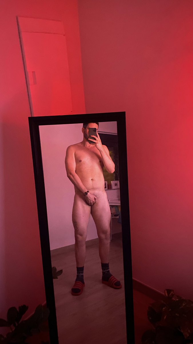 charliegoca's tweet photo. I feel sexy https://t.co/N8iSTCVFbV