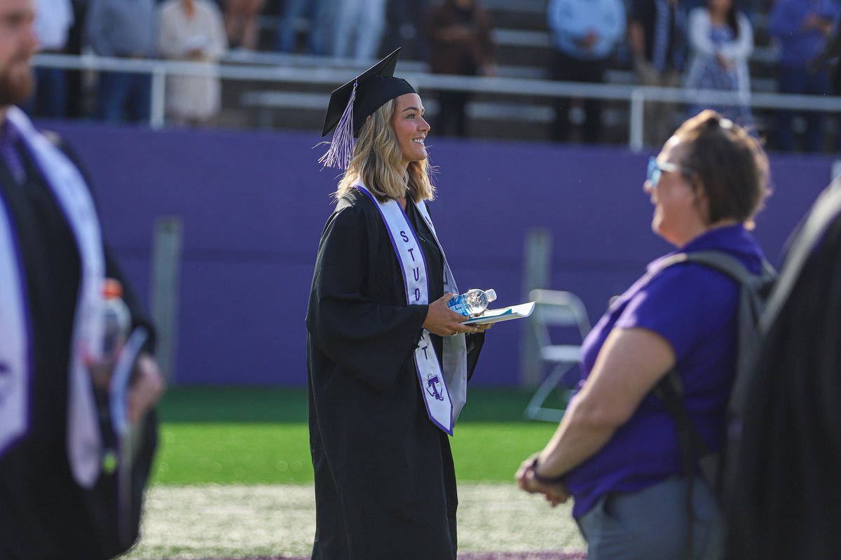 Striking out obstacles, sliding into success 🎓 Ashlee LaRue received her Bachelor’s in Business administration with a Minor in Business Management! Congratulations Ashlee! #TarletonGrad