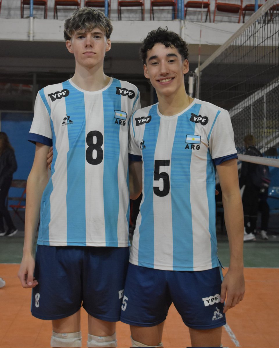 🏐 A 4 meses de jugarse el Sudamericano Sub 19 de Voley en Brasil, la Selección Argentina se prepara en La Pampa y dos Fortineros forman parte de la nómina: Juan Hassestrolm y Sebastián López 🇦🇷👏🏻 👨🏻‍💻 velez.com.ar/vmasculino/not…