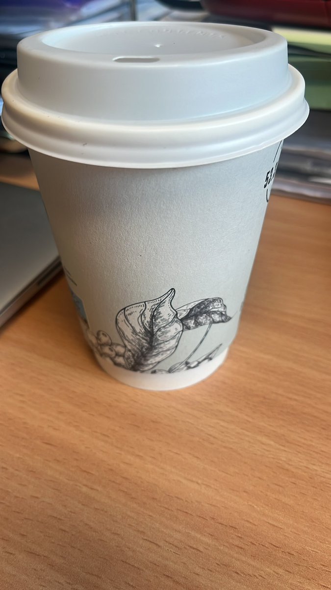 AnneMarieCasey1's tweet photo. ‘If a community values its children, it must cherish their parents’ (Bowlby, 1951) €3.95 for a black coffee. €8.90 for a wrap in a cafe of a children’s hospital is not acceptable for parents, particularly so for those families with longer stays in hospital.We need to do better! https://t.co/YDSipXq9Tw