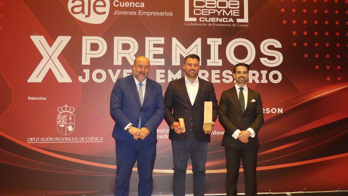 Siete jóvenes empresarios reciben este jueves 16 de mayo su galardón en los XI Premios @ajecuenca @DipuCuenca @UnicajaBanco @sanitas @MarmolesGranero ceoecuenca.es/portal/lang__e…