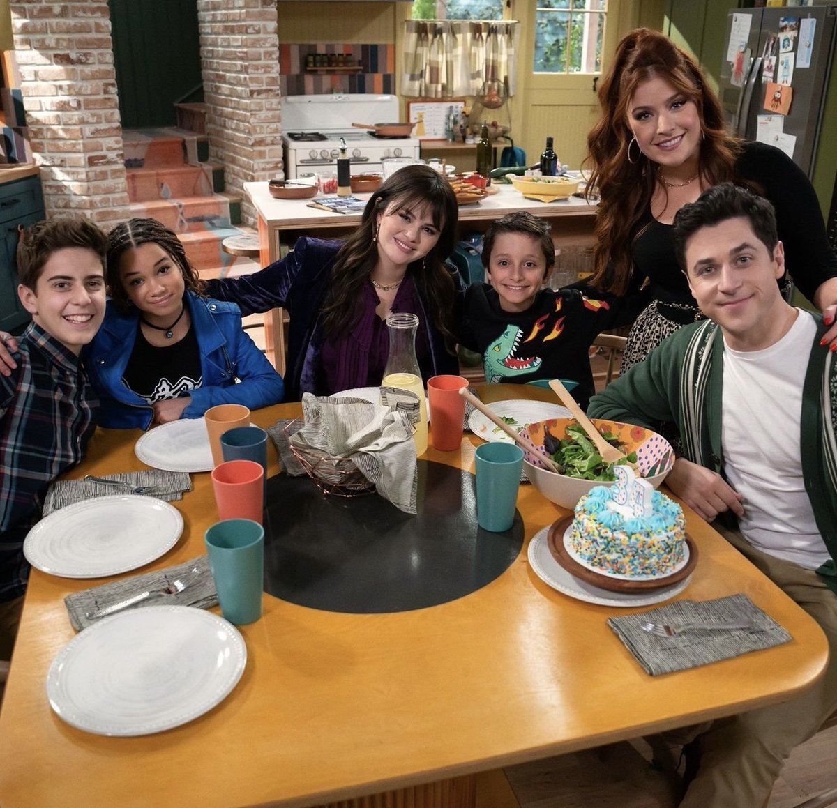 Fans are officially getting a first look into the new sequel of 'Wizards of Waverly Place titled 'Wizards Beyond Waverly Place.' Selena Gomez announced the original series during Disney's 2024 upfront presentation which the new images were released. 📸: Disney