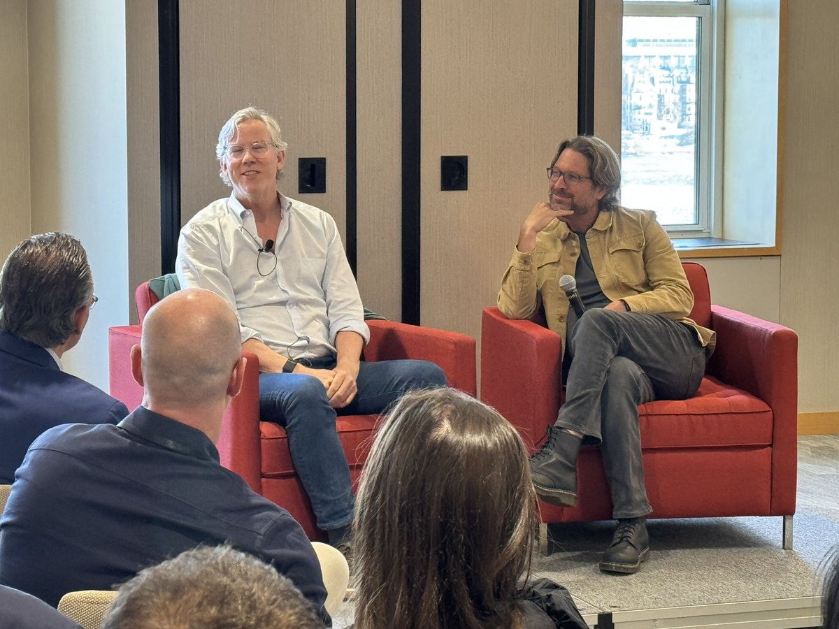 Great fireside chat with @hubspot co-founder and chairman @bhalligan led by @mark_bamo at the @Stage2Capital LP meeting today.