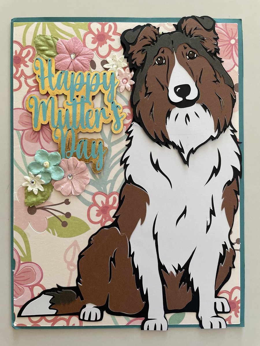 Look what came in the mail today! A gorgeous card fur my mom made by @rhinestonespecs with me on it. It made me and my mom so happy! 
#KindnessMatters #dogsoftwitter #dogsofx