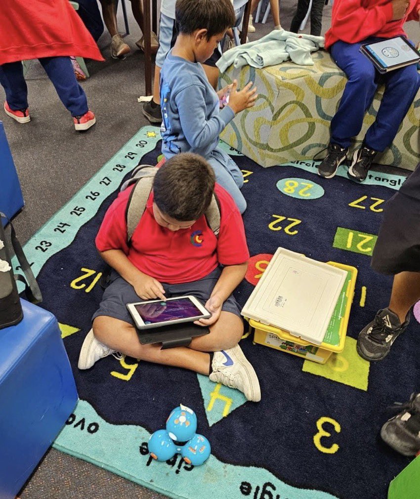 Walgett Community College – primary school students have been learning how to code Dash robots. The students have enjoyed working together to deepen their understanding of STEM concepts & apply this knowledge to real-world scenarios. Well done students & staff!