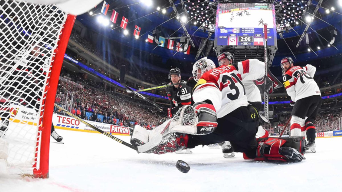 The Austrians nearly completed the biggest comeback in #IIHFWorlds history, but 🇨🇦 captain John Tavares put an end to that talk with the game-winner in OT. @CarloColaiacovo & @MarkRoeTv break down the wild collapse that set the stage for Tavares' winner: tsn.ca/video/~2920823