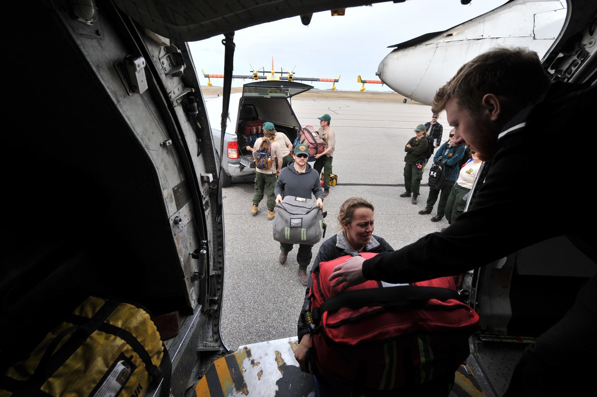 We’ve deployed ten #Ontario #FireRanger crews from Aviation, Forest Fire and Emergency Services to Manitoba to support wildland firefighting efforts currently underway in our neighbouring province. #InteragencyCollaboration #GLFFC