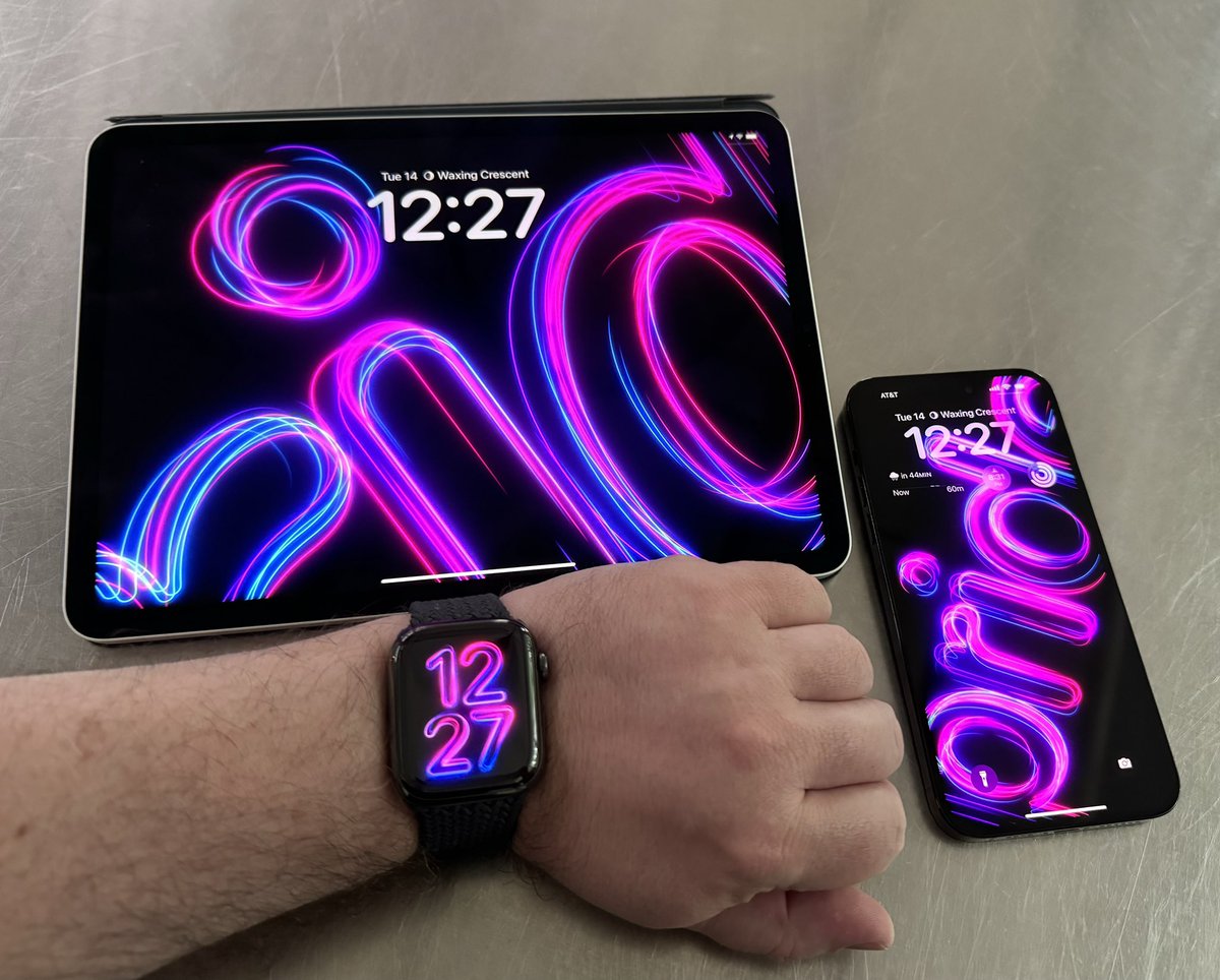 Fun new Pride animated wallpapers and watch face from yesterday’s panoply of Apple software updates… in this case, iOS and iPadOS 17.5, and watchOS 10.5.