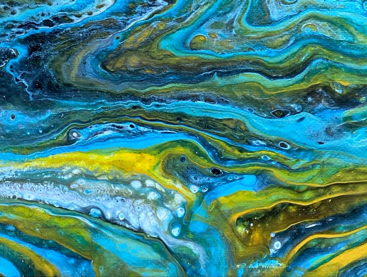 New 6x6” acrylic pour painting available at my shop! 💛💙🩵🤍 martianhearth.etsy.com/listing/171726…