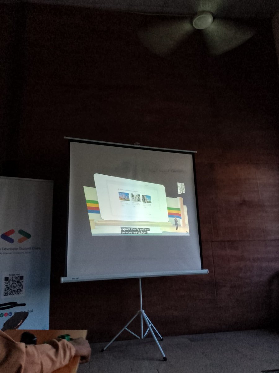 thenasihb's tweet image. My community @gdsc_hui watching #googleio24

@googledevs #googleio #gdschui #developerstudentsclub

📸: @Boy_MA18