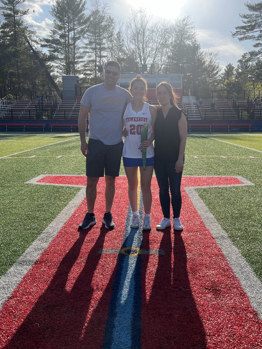 Senior Captain Kat Schille with her Parents