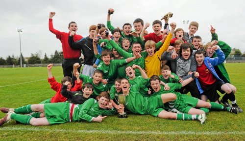 🔙 2⃣0⃣1⃣2⃣ 🏆 @SaintEunans were crowned FAI Schools Minor Boys National Cup Champions 🤔 Can they repeat the same feat tomorrow in Athlone 🗞️ faischools.ie/national/news/…