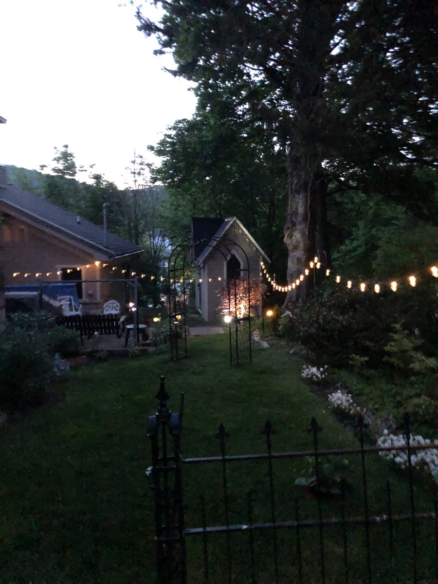 sfry2k's tweet image. Being at the house in PA for the Spring has paid off and things are looking good. More to do before I head back to CA in 2 weeks but I’m pleased. I think I’ll just stay and not go back to CA! 😉