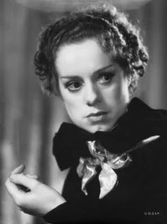 Aubrey Plaza reminds me of Elsa Lanchester when she was a looker. Sexy af. #Megalopolis