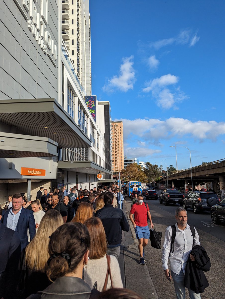 All trains at Bondi Junction cancelled. There'll be 5000 people waiting for a visa in the next 10 minutes... @T4SydneyTrains