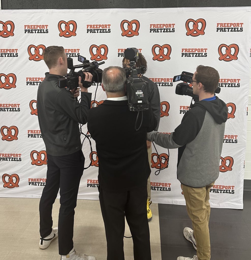 PretzFB's tweet photo. ✍️SIGNING DAY✍️

Dedric Macon signed his letter of intent to McKendree University today. Couldn’t be more proud of this young man as there are not many people more deserving of such an opportunity. 

Wishing you the best Dedric! https://t.co/FMD4vbxLjW