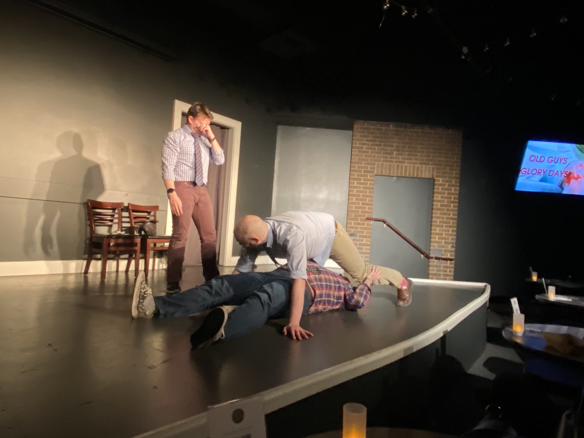 BitImprov's tweet image. When you first start off with improv, one of the biggest hurdles is getting over feeling silly onstage. And then this happens. 😂 Try out an #improvclass tonight! #learnimprov