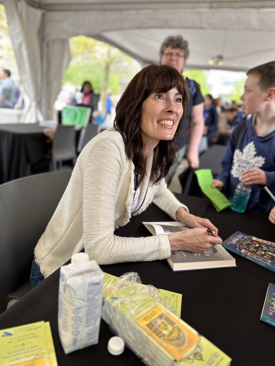 Another amazing day celebrating books at @ForestofReading! So many kids! So many authors! So much fun! Thanks to @alibrarytech for being my ‘handler’ and Simin from @PajamaPress1 for the photos!