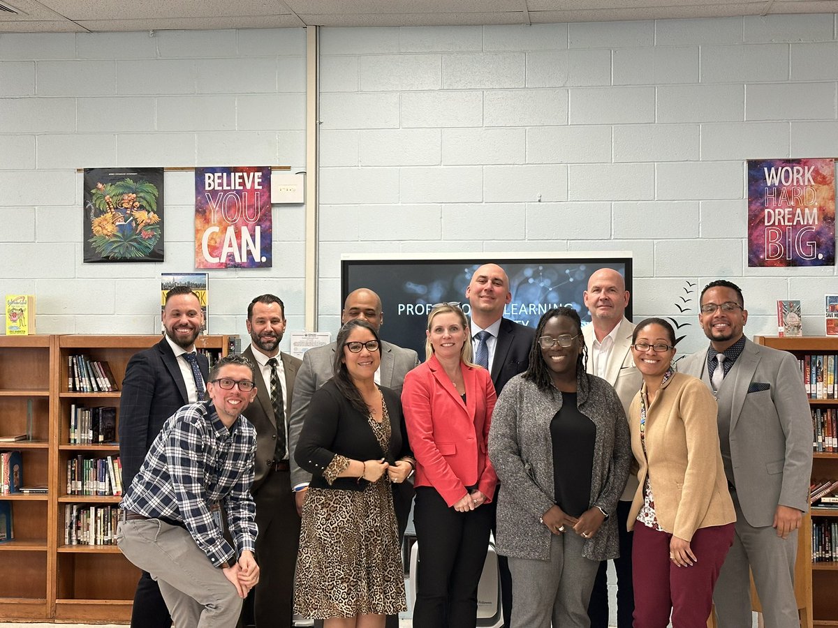 Instructional leadership begins with a commitment to our own learning, growth & development. Thanks Mr. James & @CrossHill_YPS for sharing your practices with us. We also examined the cost of leadership, equity, & courageous conversations. Great learning from & with you all!